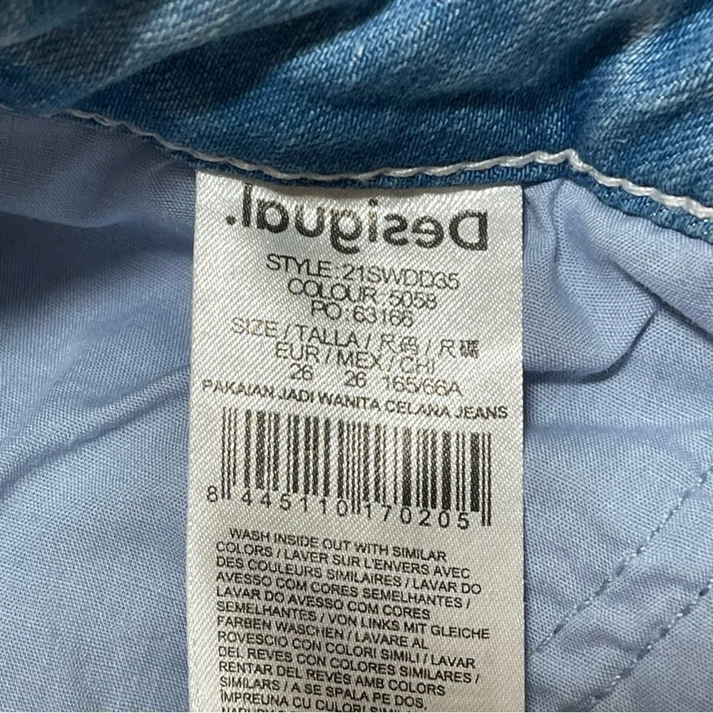 Desigual Light Blue Skinny Jeans with Embroidered Details and Ankle Zippers - Picture 5 of 9